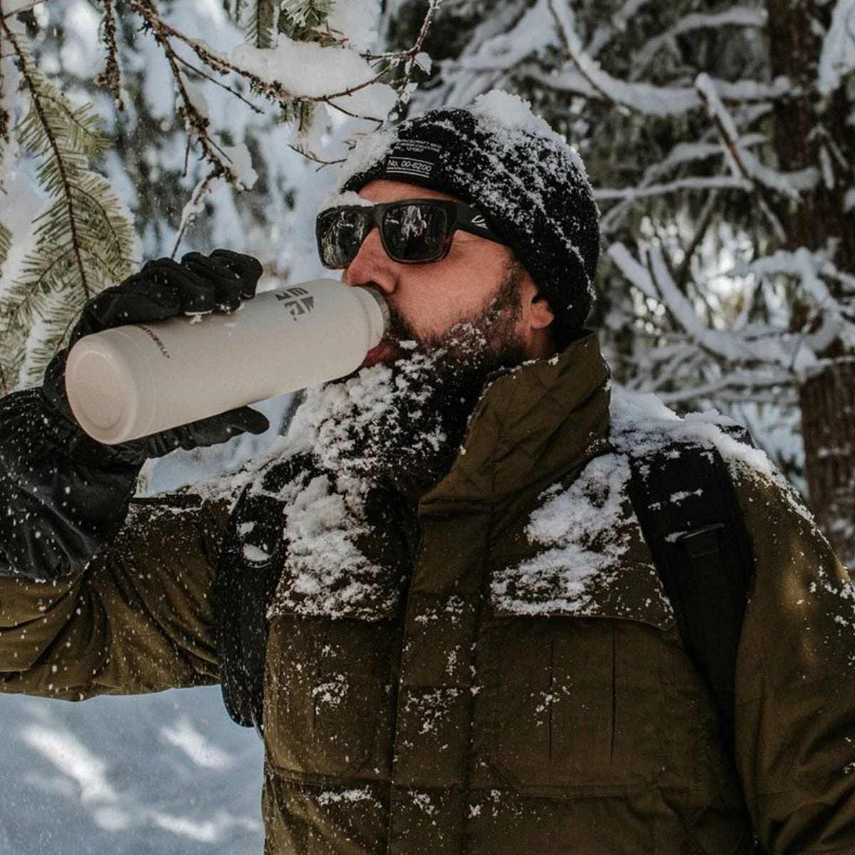 Earthwell Woodie Vacuum Bottle 650ml Walnut / Sequoia Pine 4 Earthwell Woodie Vacuum Bottle 650ml Walnut / Sequoia Pine - Image 2